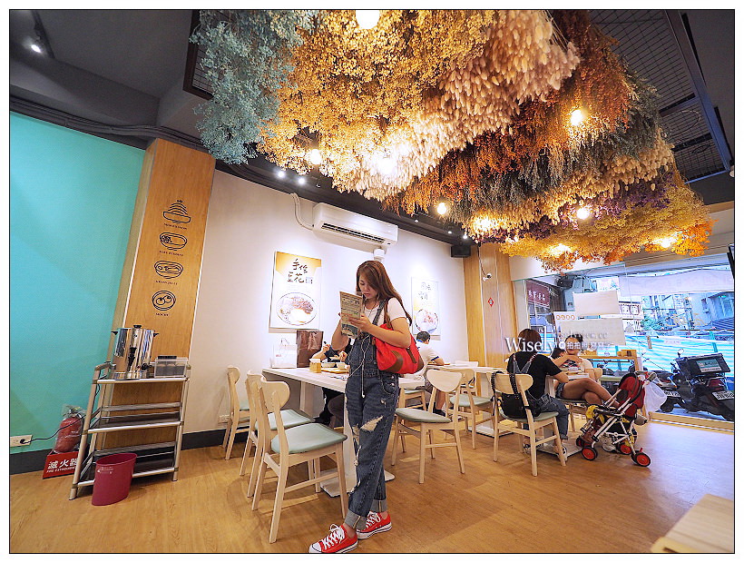 台北︱屋琥甜冰品：仙草、豆花、雪花冰&刨冰，IG網美牆～捷運中正紀念堂站