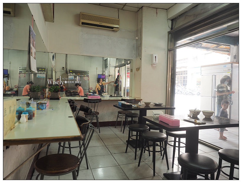 新店安坑。正宗上海排骨菜飯︱排骨不油膩菜飯清爽可口，鄰近陽光橋運動公園