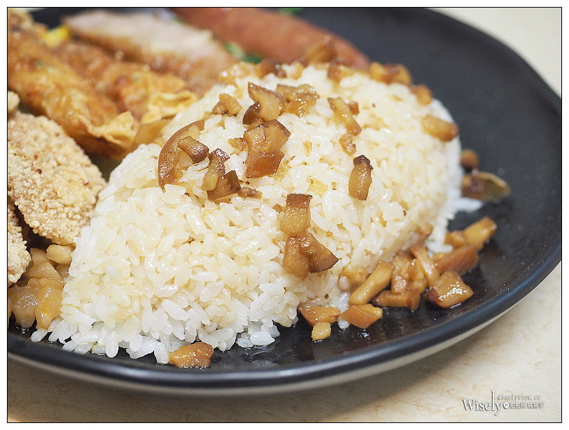 新北永和。名食天下︱好吃的四拼飯、炸雞腿飯,亮點是魯肉飯~近樂華夜市 新北永和。名食天下︱好吃的四拼飯、炸雞腿飯,亮點是魯肉飯~近樂華夜市
