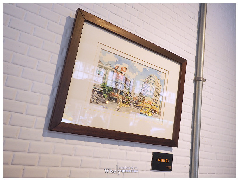 新北新店。探尋咖啡 Touch Café︱鄰近安坑陽光橋的私房咖啡輕食早午餐～義式湯麵+蛋披薩，還有料好實在綜合水果冰沙，以及亮點的貓狗水彩繪作