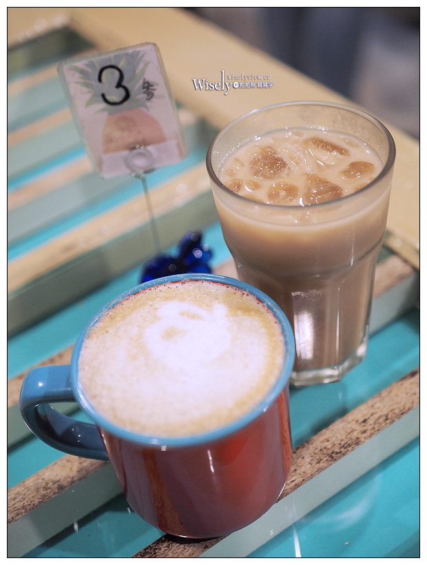 新北新店。老窗瞧瞧眨眼等.好孩子早餐店︱手桿脆皮蛋餅、熱壓吐司&肉蛋吐司～鄰近新店高中三民路上，復古雜貨設計風格，特色IG打卡輕食早午餐