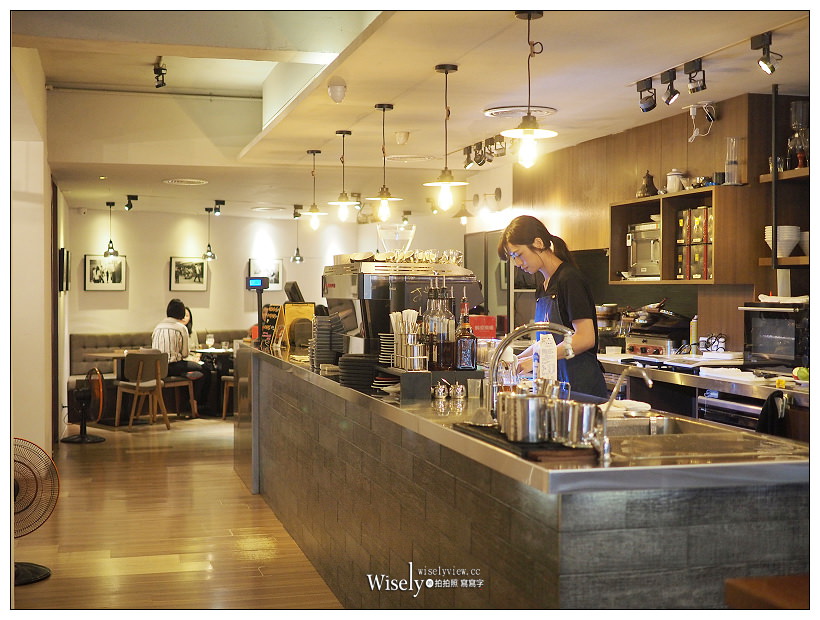 台北中正。4Mano Caffé 忠孝店︱知名冠軍咖啡與麻糬鬆餅，光華商場下午茶