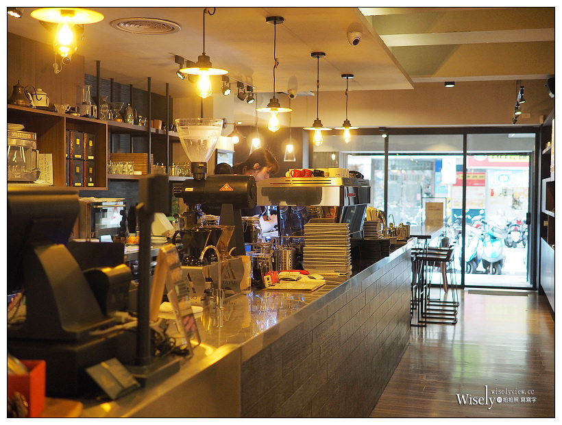 台北中正。4Mano Caffé 忠孝店︱知名冠軍咖啡與麻糬鬆餅，光華商場下午茶