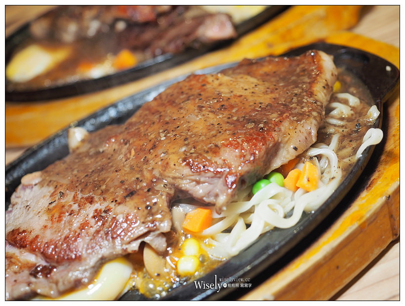 新北中和。孫東寶牛排永貞店︱教父牛排 NT270 可以點，老饕牛排 NT190 不推