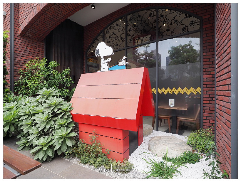 台中史努比餐廳。查理布朗咖啡店︱裝潢精緻環境舒適的主題餐廳，鄰近秋紅谷～新菜單豐富可愛，親子粉絲必訪IG打卡聖地