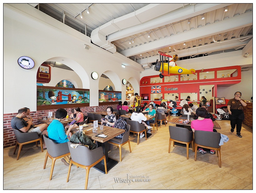 台中史努比餐廳。查理布朗咖啡店︱裝潢精緻環境舒適的主題餐廳，鄰近秋紅谷～新菜單豐富可愛，親子粉絲必訪IG打卡聖地