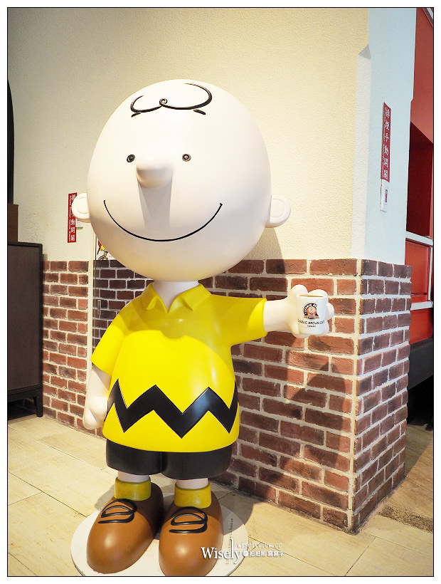 台中史努比餐廳。查理布朗咖啡店︱裝潢精緻環境舒適的主題餐廳，鄰近秋紅谷～新菜單豐富可愛，親子粉絲必訪IG打卡聖地