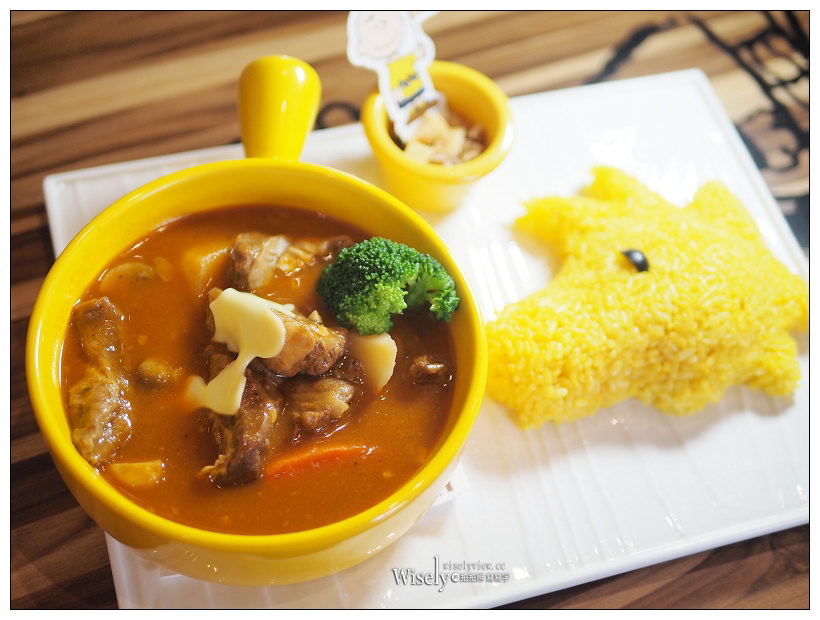 台中史努比餐廳。查理布朗咖啡店︱裝潢精緻環境舒適的主題餐廳，鄰近秋紅谷～新菜單豐富可愛，親子粉絲必訪IG打卡聖地