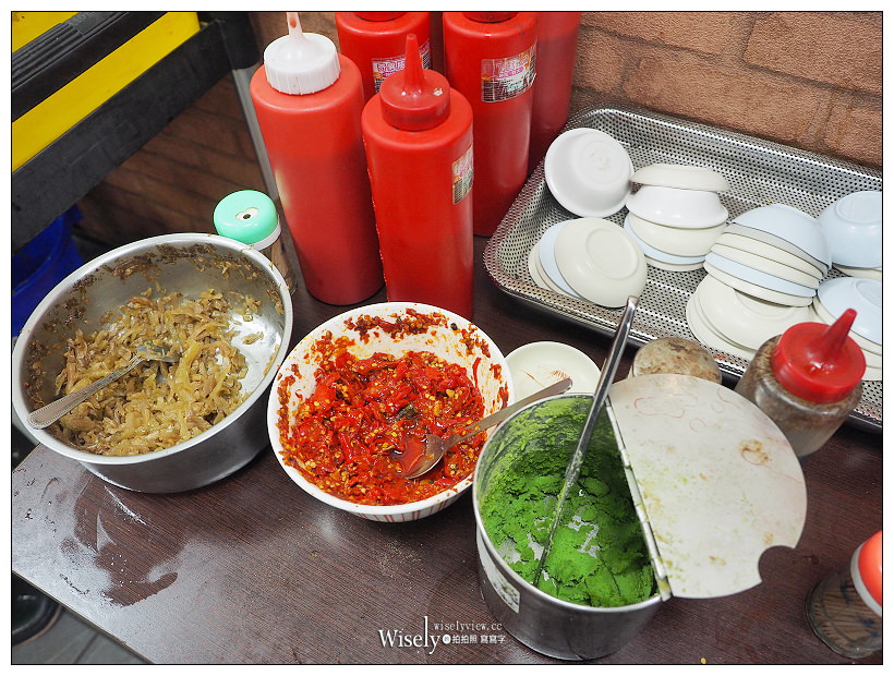 台中南屯。蕭爌肉飯-永春東路旗艦店︱必嚐爌肉飯＆綜合湯～還有隱藏版組合