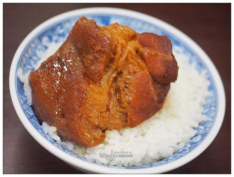 台中南屯。蕭爌肉飯-永春東路旗艦店︱必嚐爌肉飯＆綜合湯～還有隱藏版組合
