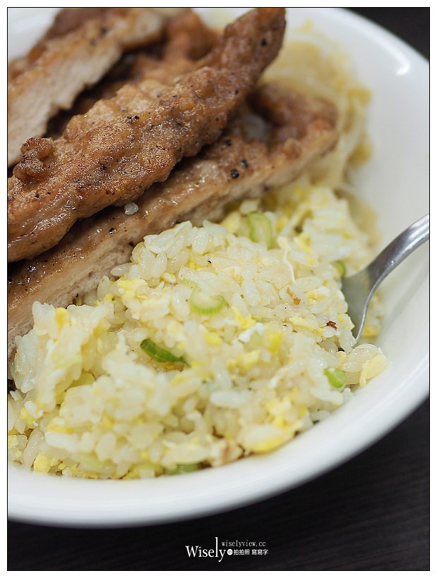 新北新店。小樂精緻麵食館︱鼎泰豐師傅掌廚，排骨炒飯、餛飩拌麵、獅子頭
