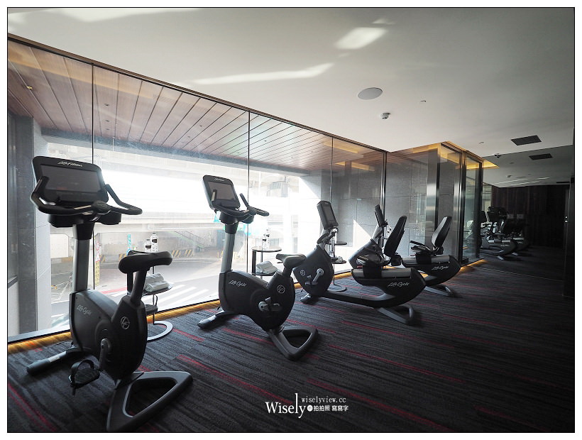 台北萬華。Suz & Catorze 宿之酒店︱享受西門町淡水河畔夕照的景觀住宿～花火節美食套餐分享