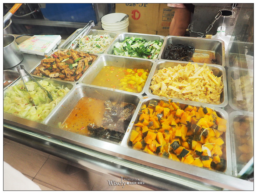 新北淡水。源味滷肉飯︱在地 No.1 必嚐魯肉飯，胡天蘭&康熙來了介紹推薦