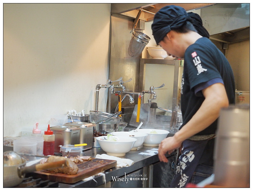 台北中正。山嵐拉麵公館店︱北海道札幌台灣分店，濃厚豚骨拉麵＃蔥爆彈