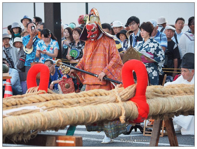 福島市。福島草鞋祭︱日本第一大的「健腳祈願大草鞋」，大小草鞋親子共舞