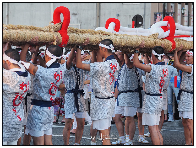 福島市。福島草鞋祭︱日本第一大的「健腳祈願大草鞋」，大小草鞋親子共舞
