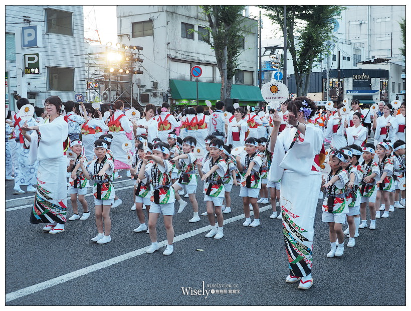 福島市。福島草鞋祭︱日本第一大的「健腳祈願大草鞋」，大小草鞋親子共舞