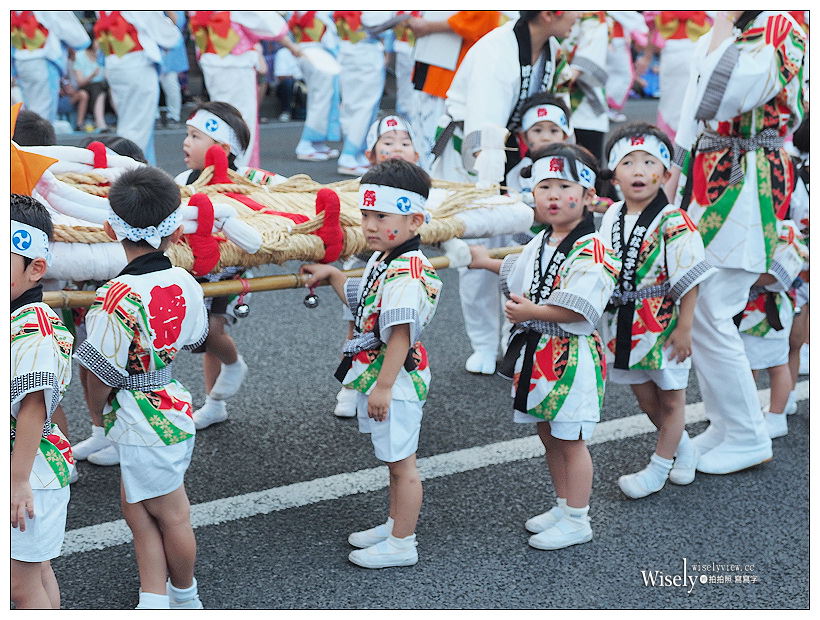 福島市。福島草鞋祭︱日本第一大的「健腳祈願大草鞋」，大小草鞋親子共舞