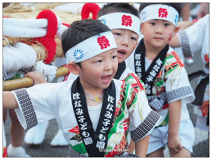 福島市。福島草鞋祭︱日本第一大的「健腳祈願大草鞋」，大小草鞋親子共舞