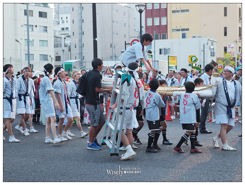 福島市。福島草鞋祭︱日本第一大的「健腳祈願大草鞋」，大小草鞋親子共舞
