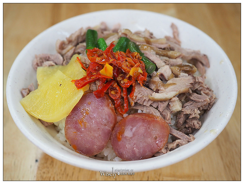 新北永和。鐘點棧 當歸鴨、鴨肉飯專賣店-樂華店︱中永和銅板小吃～必點鴨肉丸湯、鴨腿切盤與鴨下水，大推