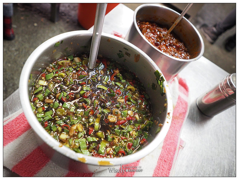 阿三哥阿三嫂古早味麵攤︱新店黑白切早餐︱綜合湯.油飯.米粉湯.乾意麵