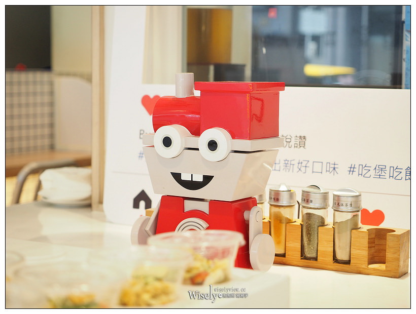 台北車站美食。Burger Lab.漢堡研究室︱加倍美味現做創意漢堡，新推烤鴨口味