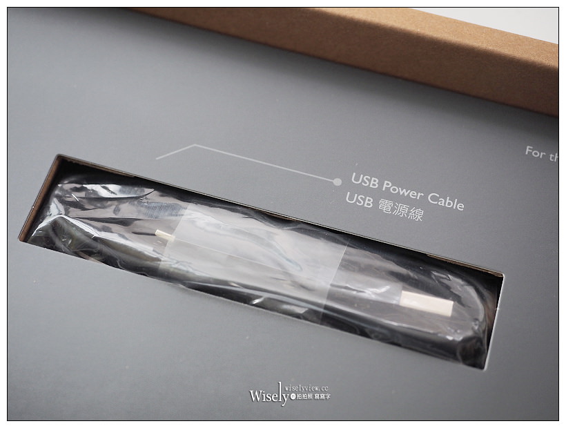 BenQ WiT ScreenBar 螢幕智能掛燈︱輕便使用光感應，提供最舒適亮度