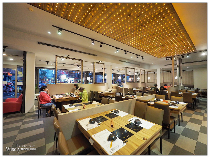新北中和。尚井日式涮涮鍋-景平店︱更換湯底不加價，飲料甜點自助吧吃到飽