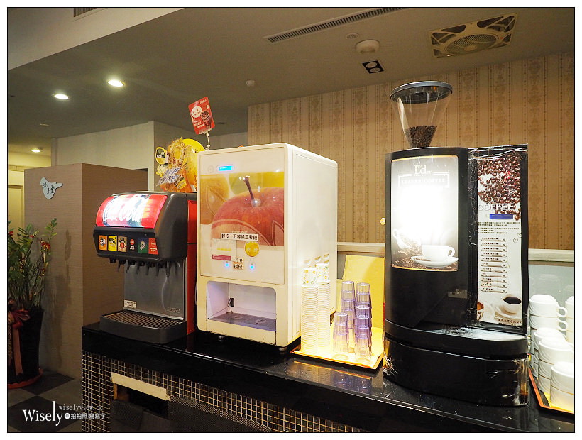 新北中和。尚井日式涮涮鍋-景平店︱更換湯底不加價，飲料甜點自助吧吃到飽