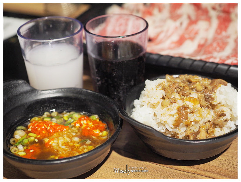 新北中和。尚井日式涮涮鍋-景平店︱更換湯底不加價，飲料甜點自助吧吃到飽