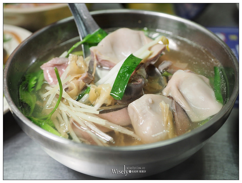 新北永和。型男鵝肉店︱福和橋旁低調的鵝肉黑白切美食，必嚐剁肉飯與鵝腸湯