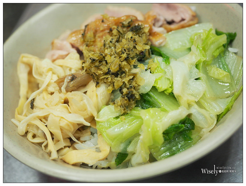 新北永和。型男鵝肉店︱福和橋旁低調的鵝肉黑白切美食，必嚐剁肉飯與鵝腸湯