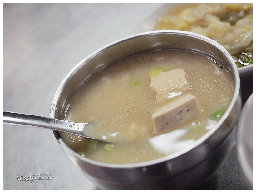 台中中區。山河魯肉飯︱大推腿庫魯肉飯&三層肉魯肉飯,台中第二市場美食 台中中區。山河魯肉飯︱大推腿庫魯肉飯&三層肉魯肉飯,台中第二市場美食