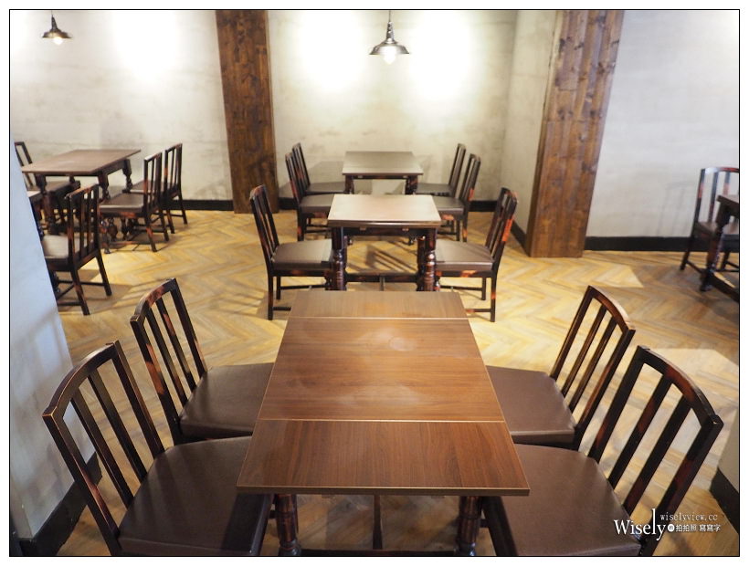 台北松山。伊宛面︱椒麻滷豬腳麵，大推！魔鬼藏在細節裡，工業風裝潢餐廳 #台味港點混搭套餐