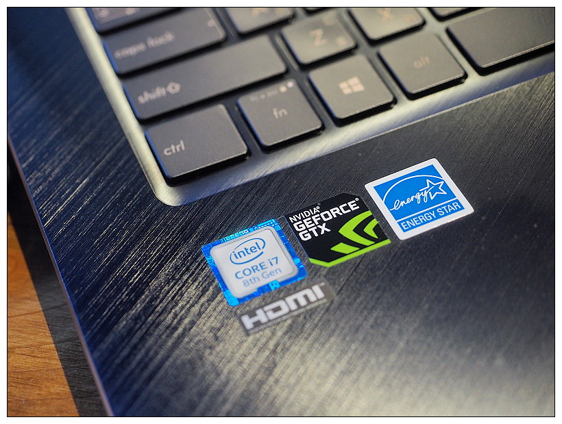 華碩。ASUS ZenBook Pro 15 UX580GE︱觸動美力高效能，旅遊攝影修圖好幫手