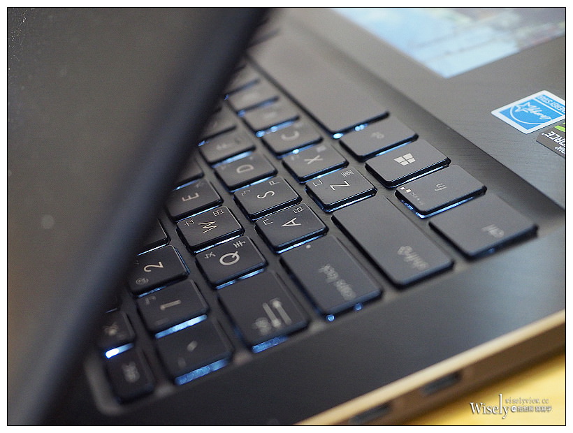 華碩。ASUS ZenBook Pro 15 UX580GE︱觸動美力高效能，旅遊攝影修圖好幫手