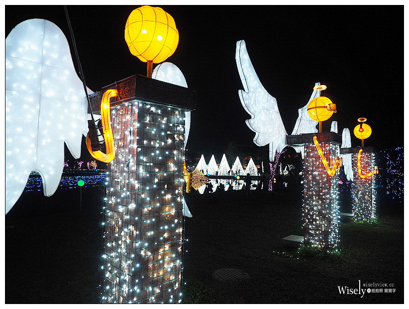 2018宜蘭耶誕奇幻世界。宜蘭縣政府中央公園︱11-16至01-01止，免費入場參觀（Google Pixel 3夜視拍攝）