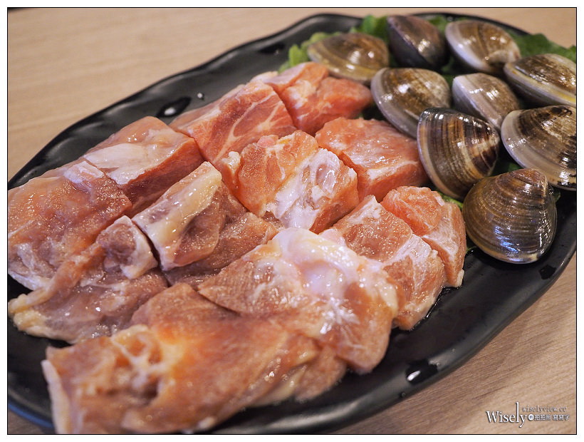 台北大安。大初 Shabu Shabu︱商業午餐單人涮涮鍋NT270：菜盤、肉品加海鮮＆飲料甜點吃到飽！