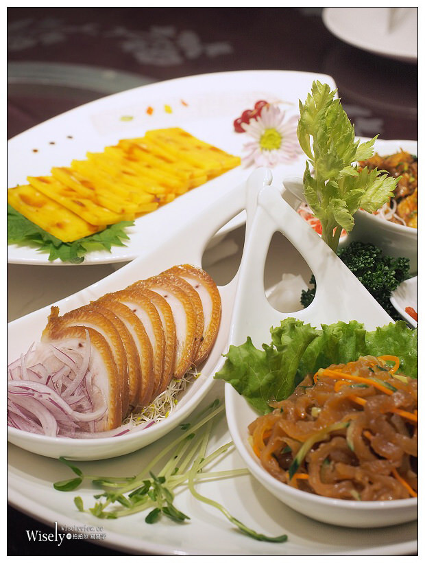 台北中正。台北凱撒大飯店︱1/18前預購享優惠折扣,2019外帶年菜心得推薦 #金牌蘿蔔絲酥餅 #王朝經典佛跳牆 #東港櫻蝦腊味飯 台北中正。台北凱撒大飯店︱1/18前預購享優惠折扣,2019外帶年菜心得推薦 #金牌蘿蔔絲酥餅 #王朝經典佛跳牆 #東港櫻蝦腊味飯