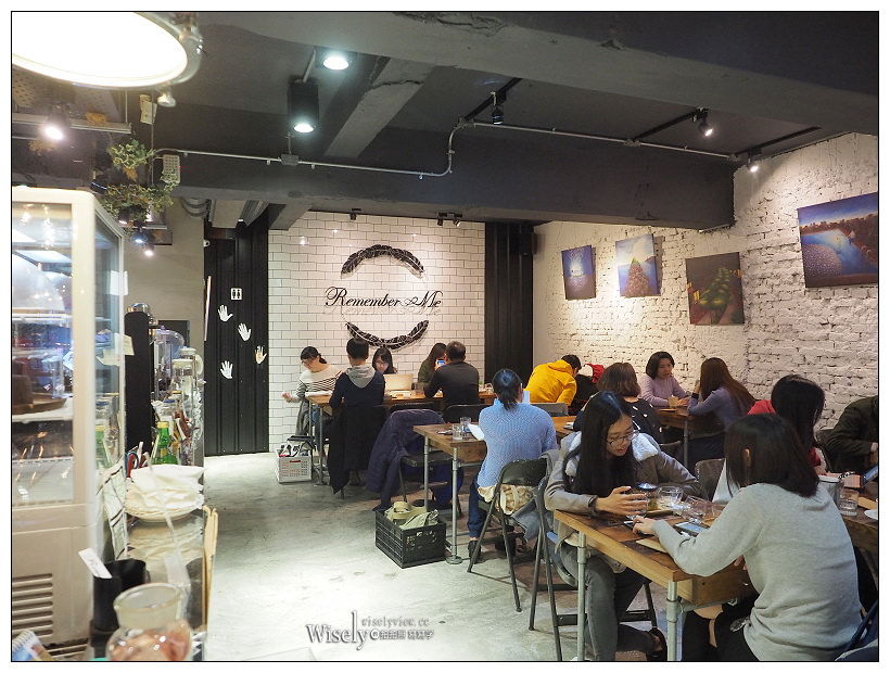 台北松山。Remember Me_記得我．Café︱小巨蛋旁有店貓的文青工業風深夜咖啡店