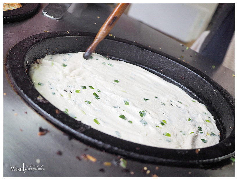 建國黃昏市場蔥油餅︱現做外皮酥脆︱新店排隊銅板小吃︱捷運七張站