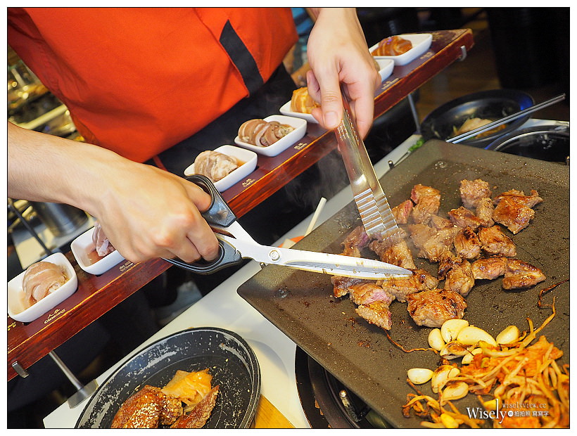 台北東區美食。韓國八色烤肉(2019二訪)︱牛肉單品風味迷人，鮮蝦干貝也推薦