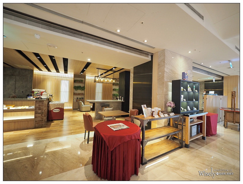 高雄福容大飯店︱鄰近愛河真愛碼頭與駁二藝術特區，免費泡湯三溫暖與健身房，景觀餐廳視野佳，鹽埕區住宿推薦