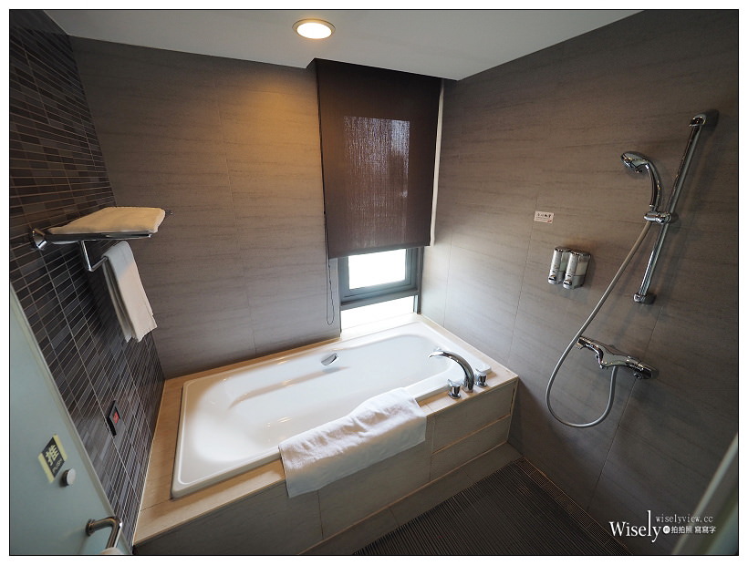 高雄福容大飯店︱鄰近愛河真愛碼頭與駁二藝術特區，免費泡湯三溫暖與健身房，景觀餐廳視野佳，鹽埕區住宿推薦