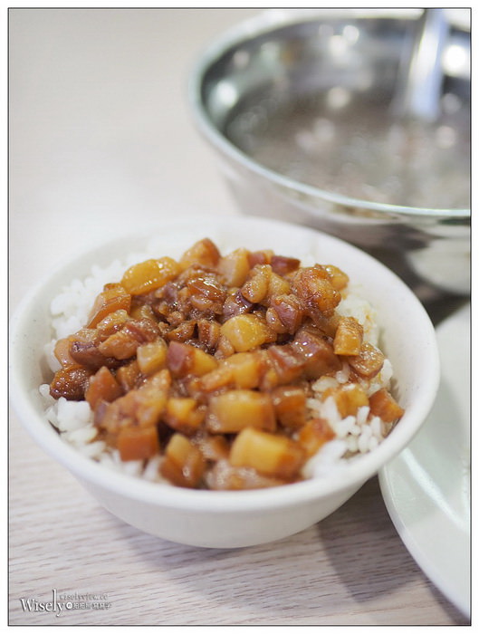 台南平安 阿財牛肉湯︱在地人推薦現場鮮切溫體五花牛肉湯，安平老街美食