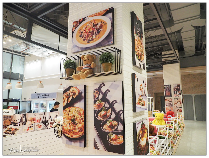 2019曼谷自由行5-5︱紅大哥水門雞飯二店、泰國潑水節(席隆路／暹邏廣場／Central World)、ICONSIAM暹邏天地、拉差達火車夜市(水果冰沙西施)