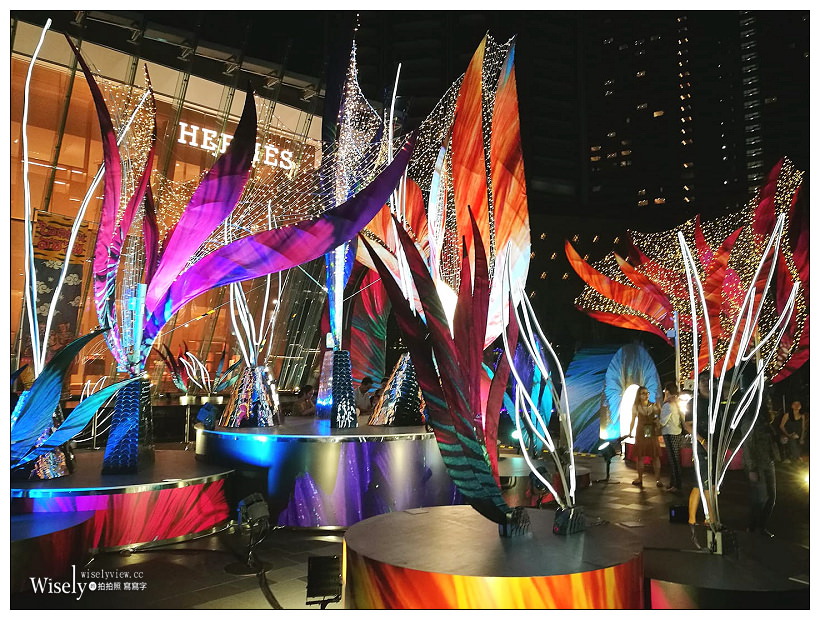 2019曼谷自由行5-5︱紅大哥水門雞飯二店、泰國潑水節(席隆路／暹邏廣場／Central World)、ICONSIAM暹邏天地、拉差達火車夜市(水果冰沙西施)