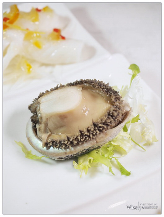 歇業。台北101美食 粵菜食府《十二粵》︱限時推出母親節感恩套餐料理，港澳名廚座鎮的限定美味