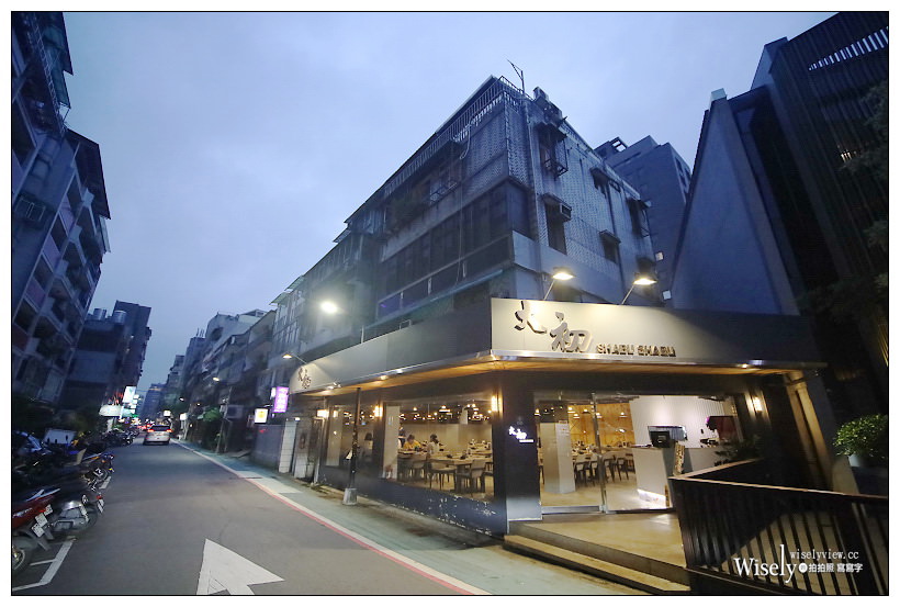 台北大安。大初 Shabu Shabu︱商業午餐單人涮涮鍋NT270：菜盤、肉品加海鮮＆飲料甜點吃到飽！